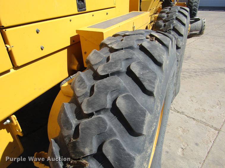 image for item DE6720 2007 Volvo G940 motor grader