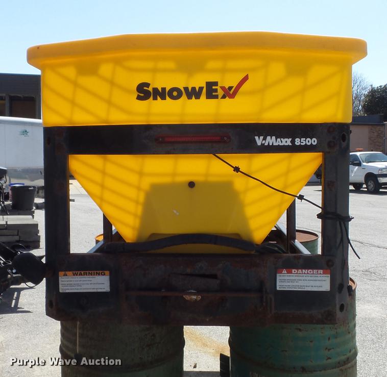 image for item DM9975 Snow Ex V-Maxx 8500 spreader