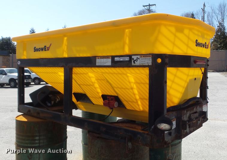 image for item DM9975 Snow Ex V-Maxx 8500 spreader