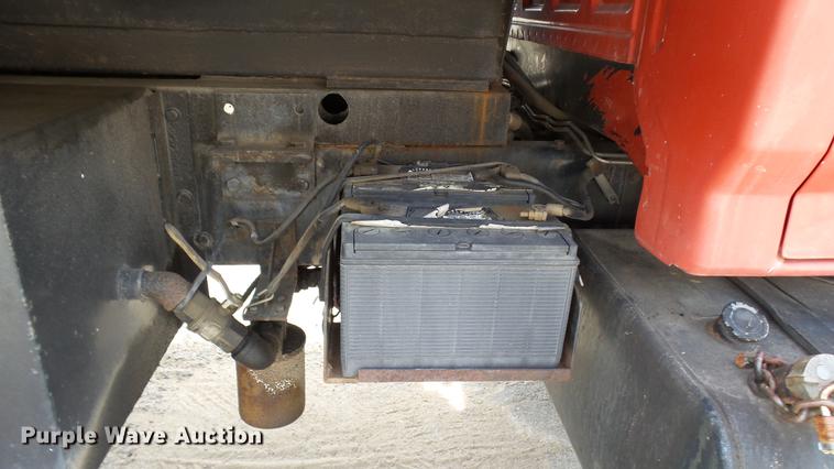image for item DP9541 1992 Ford F700 dump truck