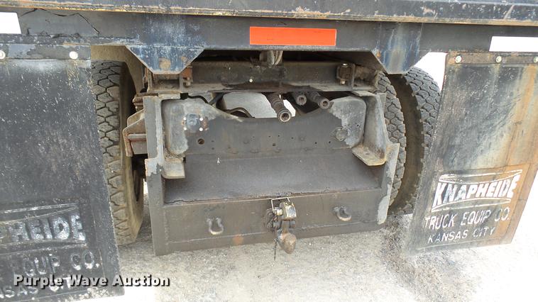 image for item DP9541 1992 Ford F700 dump truck