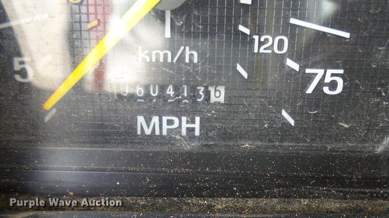 image for item DP9541 1992 Ford F700 dump truck