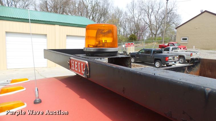 image for item DP9541 1992 Ford F700 dump truck