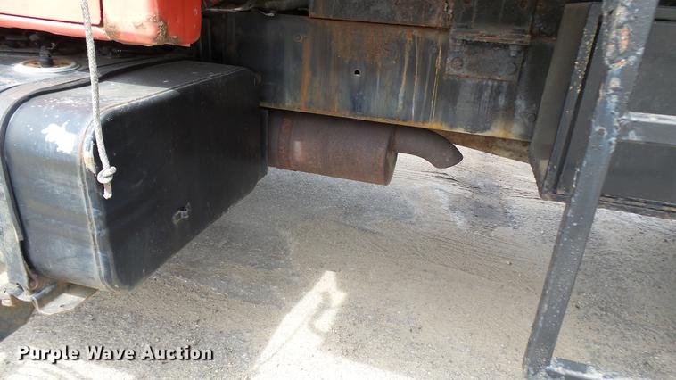 image for item DP9541 1992 Ford F700 dump truck