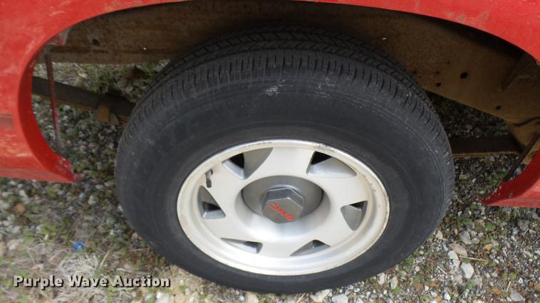 image for item DP9542 1998 GMC Sonoma SLS Ext. Cab pickup truck