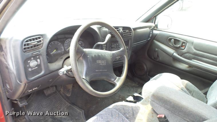 image for item DP9542 1998 GMC Sonoma SLS Ext. Cab pickup truck