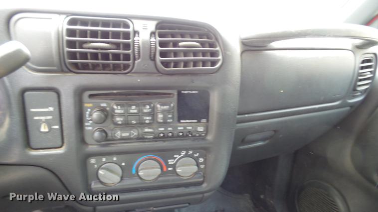 image for item DP9542 1998 GMC Sonoma SLS Ext. Cab pickup truck