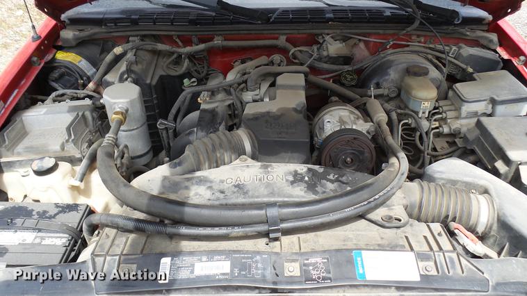 image for item DP9542 1998 GMC Sonoma SLS Ext. Cab pickup truck