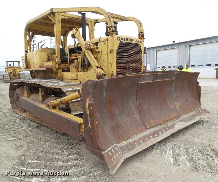 image for item DZ9318 1968 Caterpillar D8H dozer