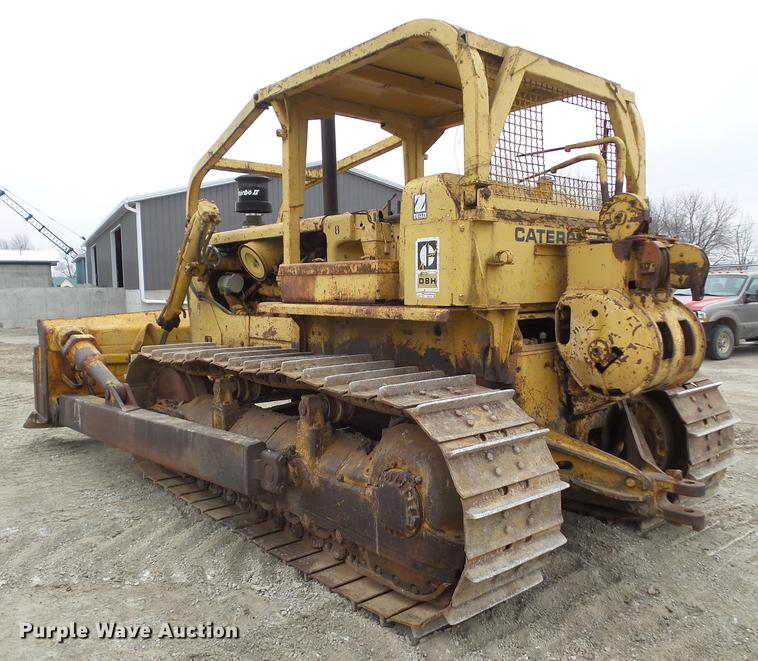 image for item DZ9318 1968 Caterpillar D8H dozer