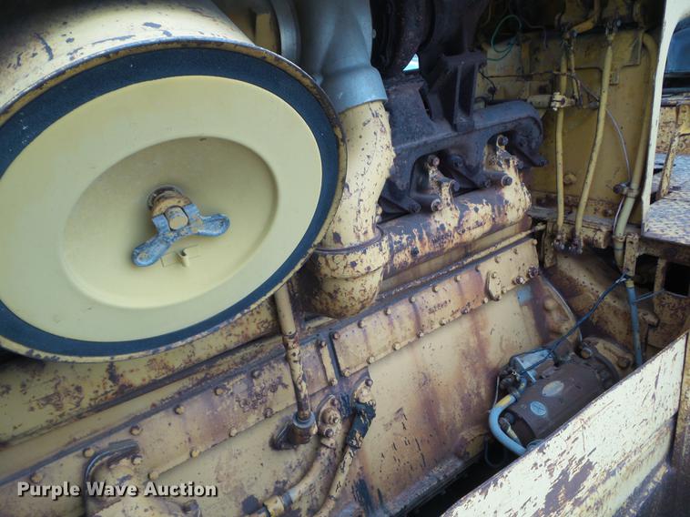 image for item DZ9318 1968 Caterpillar D8H dozer