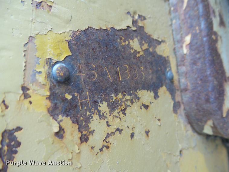 image for item DZ9318 1968 Caterpillar D8H dozer