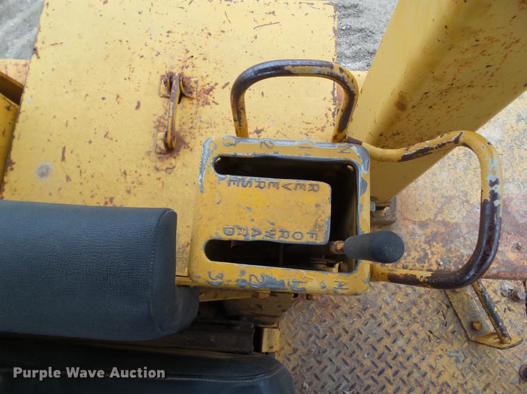 image for item DZ9319 1973 Caterpillar D8H crawler tractor