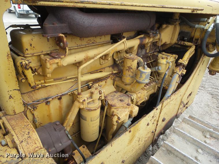 image for item DZ9319 1973 Caterpillar D8H crawler tractor
