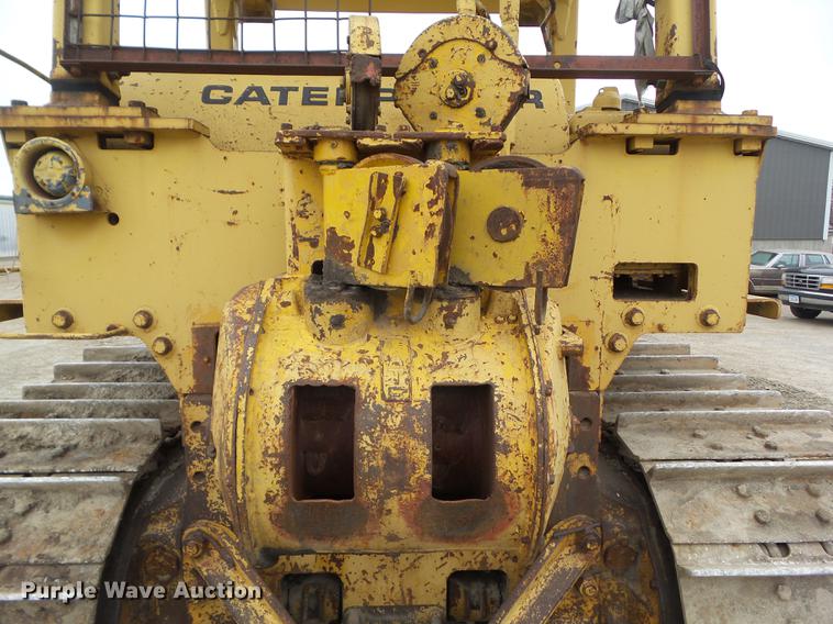 image for item DZ9319 1973 Caterpillar D8H crawler tractor