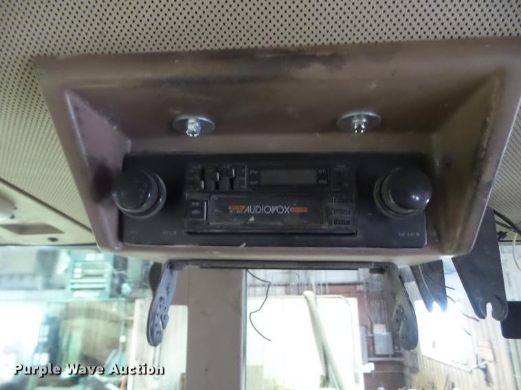 image for item DZ9322 1996 John Deere 6400 tractor