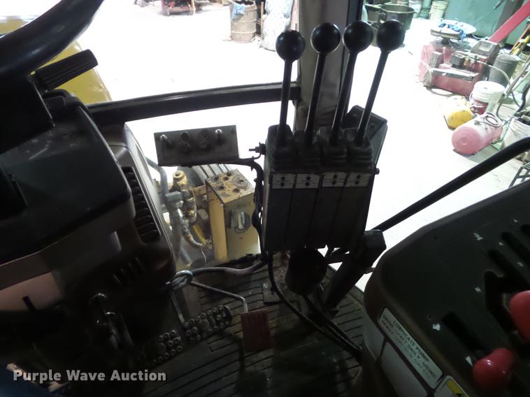 image for item DZ9322 1996 John Deere 6400 tractor