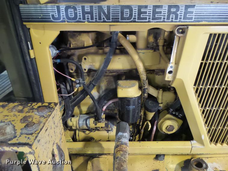 image for item DZ9322 1996 John Deere 6400 tractor