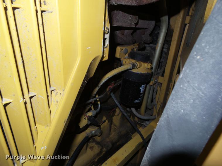 image for item DZ9322 1996 John Deere 6400 tractor