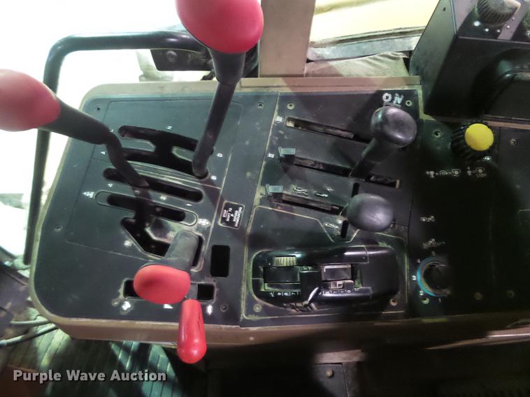 image for item DZ9323 1996 John Deere 6400 tractor