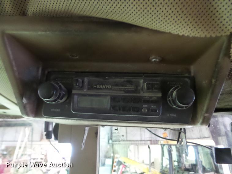 image for item DZ9323 1996 John Deere 6400 tractor