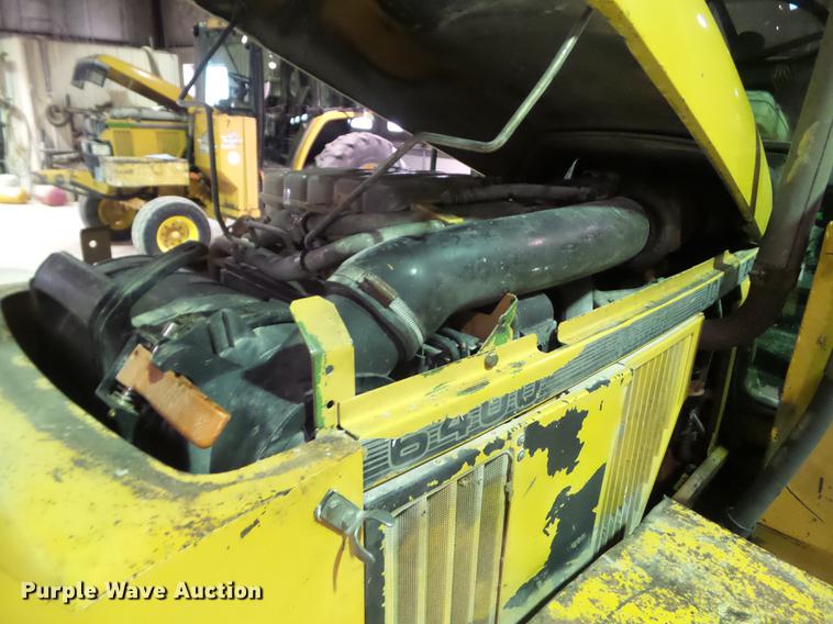 image for item DZ9323 1996 John Deere 6400 tractor