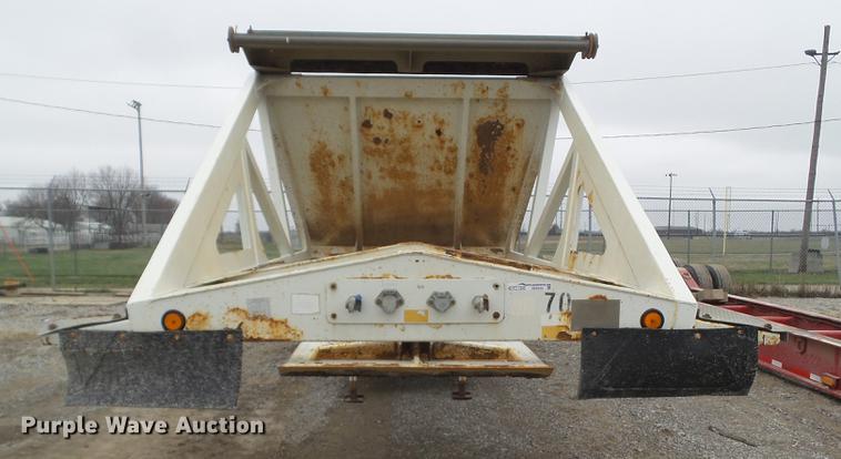 image for item DZ9324 2006 Trail King bottom dump trailer