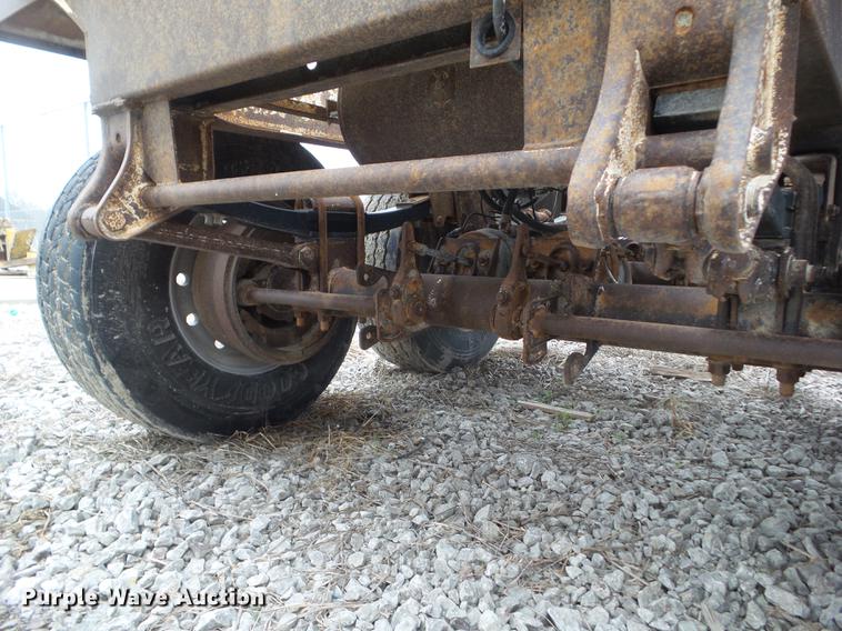 image for item DZ9324 2006 Trail King bottom dump trailer