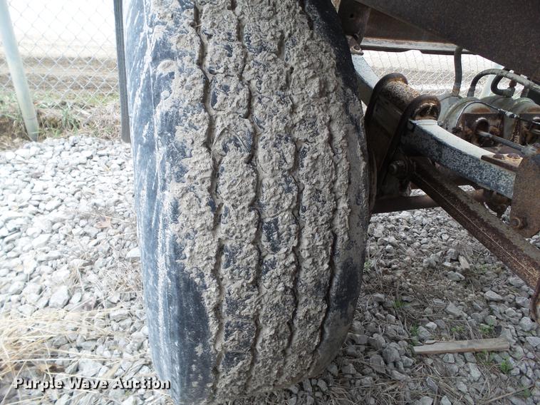 image for item DZ9324 2006 Trail King bottom dump trailer