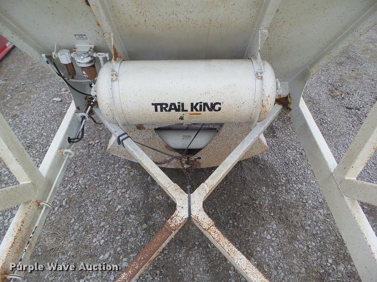 image for item DZ9324 2006 Trail King bottom dump trailer
