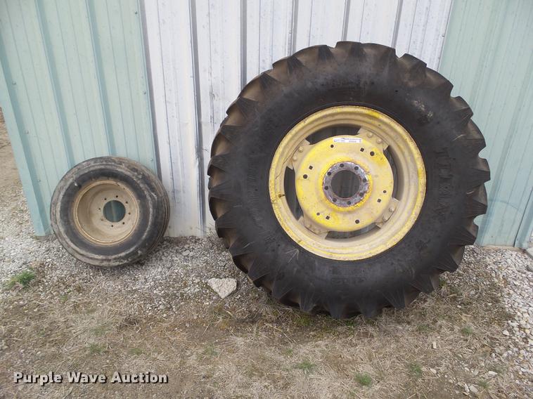 image for item DZ9326 (2) tires