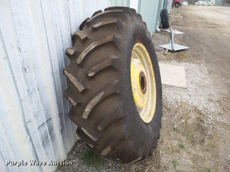 image for item DZ9326 (2) tires