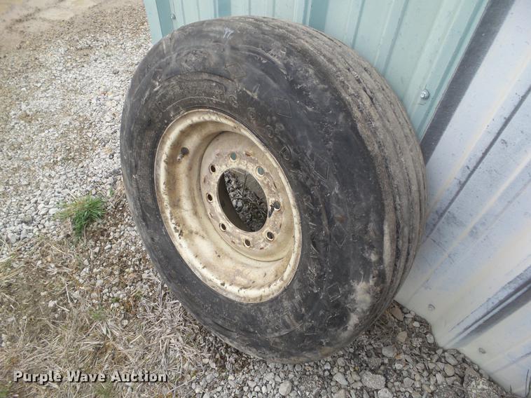 image for item DZ9326 (2) tires