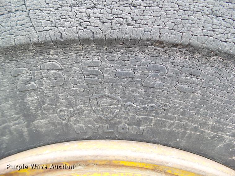 image for item DZ9327 1972 Caterpillar 435F scraper