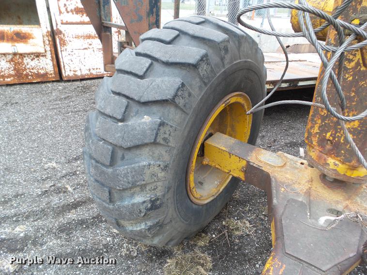 image for item DZ9327 1972 Caterpillar 435F scraper