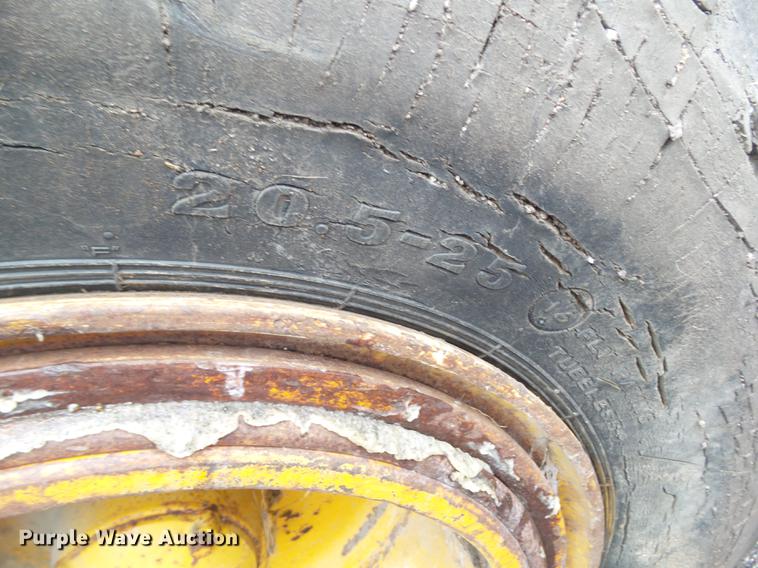 image for item DZ9327 1972 Caterpillar 435F scraper