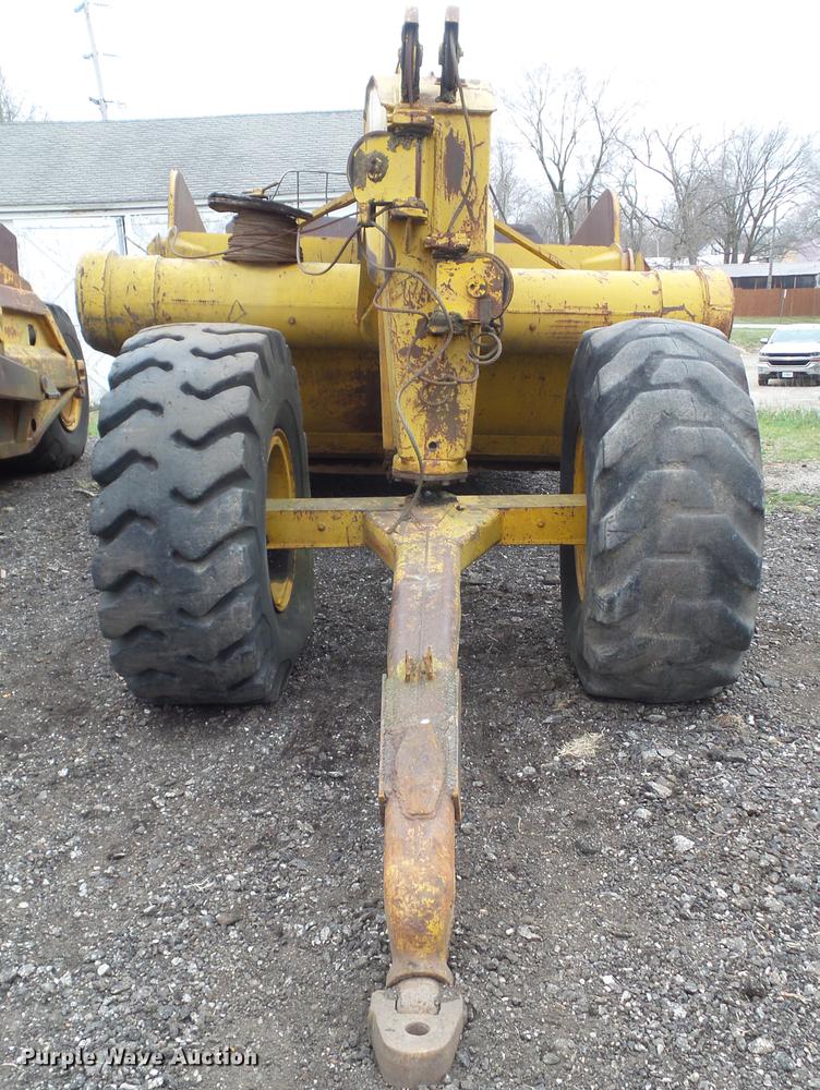 image for item DZ9328 Caterpillar 435F scraper