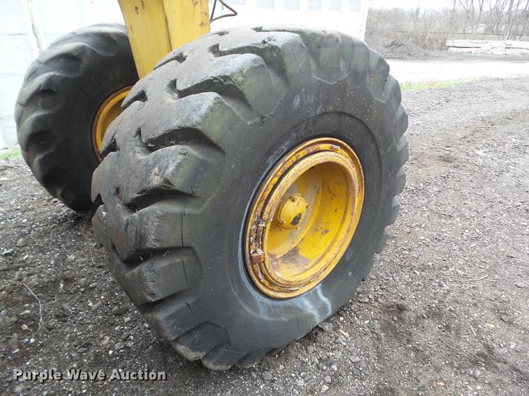 image for item DZ9328 Caterpillar 435F scraper