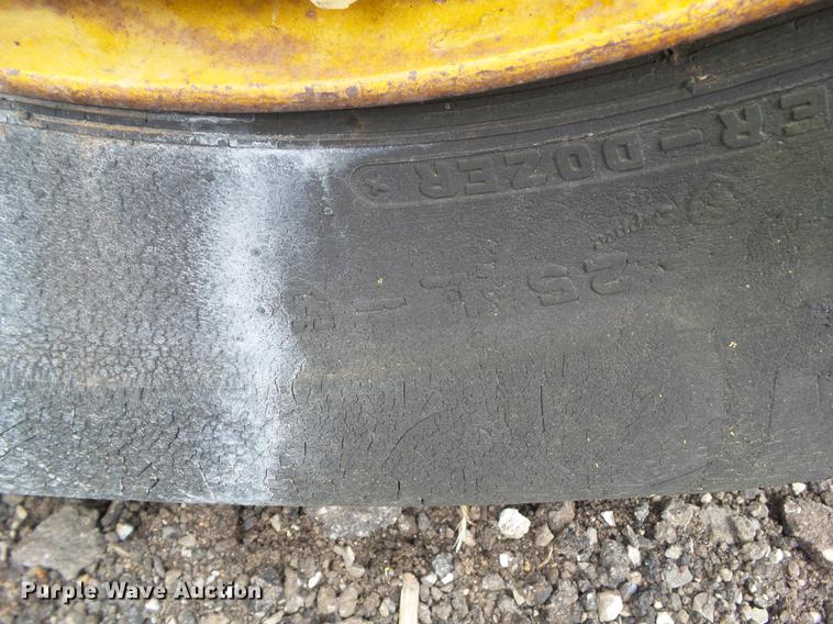 image for item DZ9328 Caterpillar 435F scraper