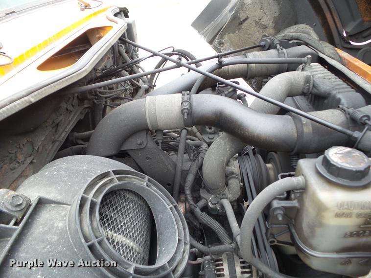 image for item DZ9330 1994 International 4900 dump truck