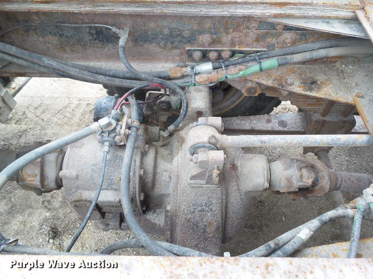 image for item DZ9330 1994 International 4900 dump truck