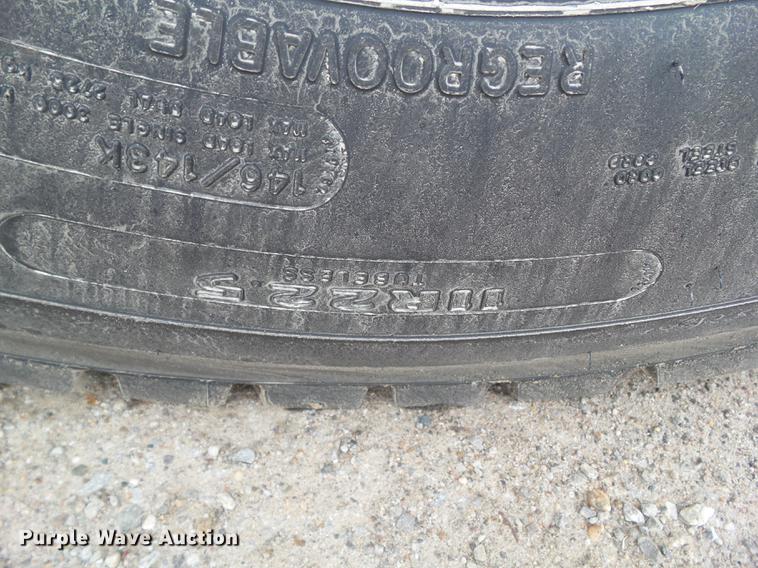 image for item DZ9330 1994 International 4900 dump truck