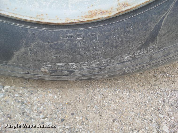 image for item DZ9330 1994 International 4900 dump truck