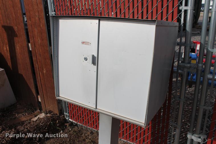 image for item DZ9862 (28) Florence Mfg. aluminum mailboxes