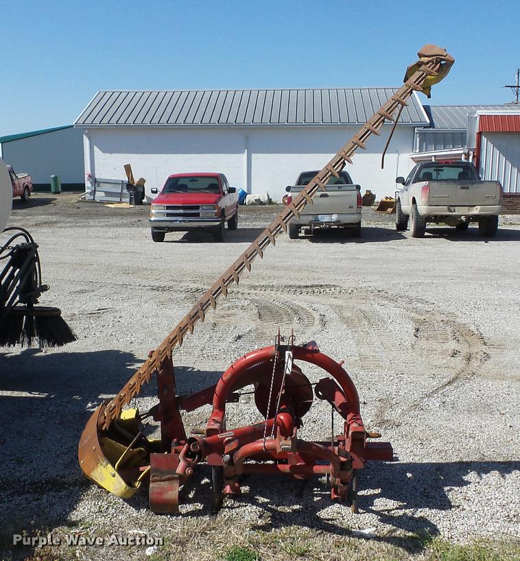 image for item EI9788 New Holland 451 sickle bar mower