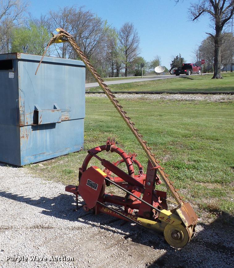 image for item EI9788 New Holland 451 sickle bar mower