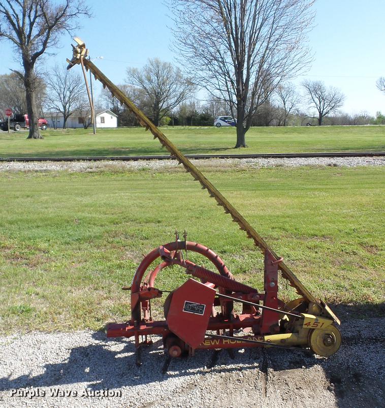 image for item EI9788 New Holland 451 sickle bar mower