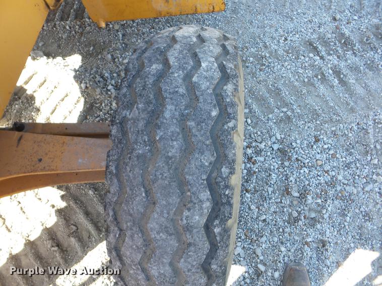 image for item EI9790 1996 Case 580L XT Series 2 landscape tractor