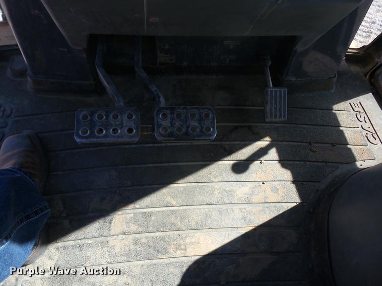 image for item EI9790 1996 Case 580L XT Series 2 landscape tractor