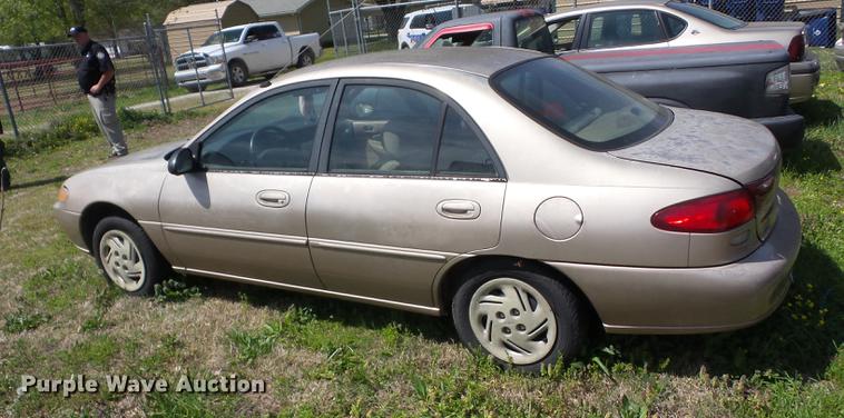 image for item EI9794 1997 Ford Escort LX